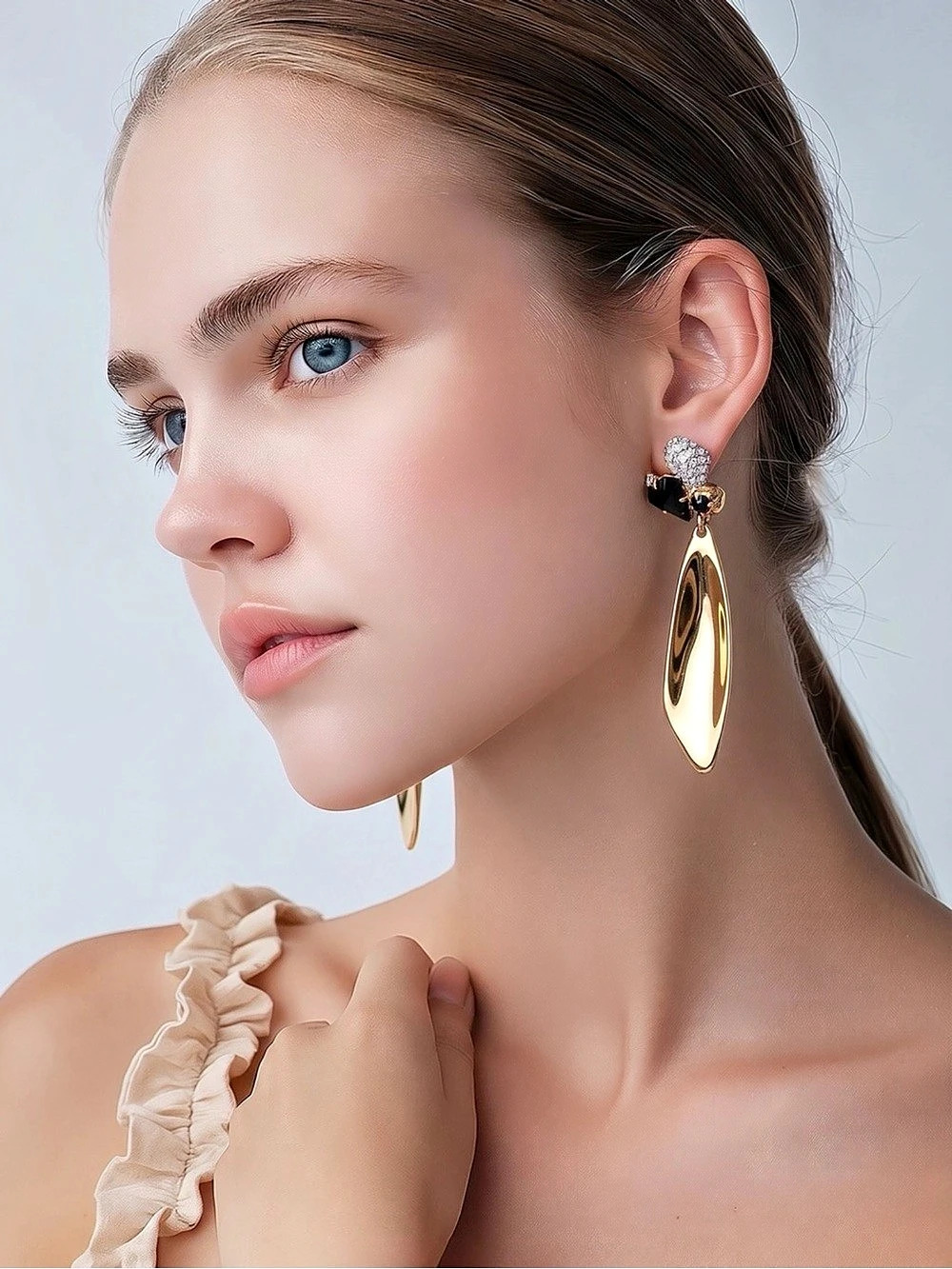 Alexis Bittar Pave Crystal Leaf Drop Earrings Gold Clear Black OC01
